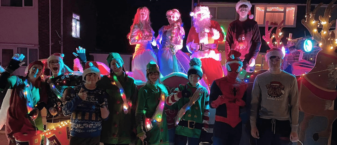 Santa’s sleigh helps to raise money nearly £900 for neonatal unit