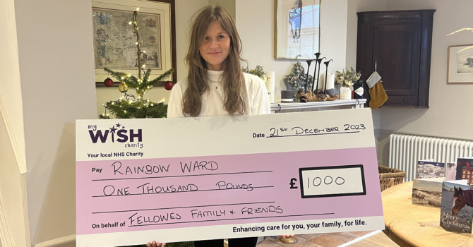 Christmas shopping event helps to raise £1,000